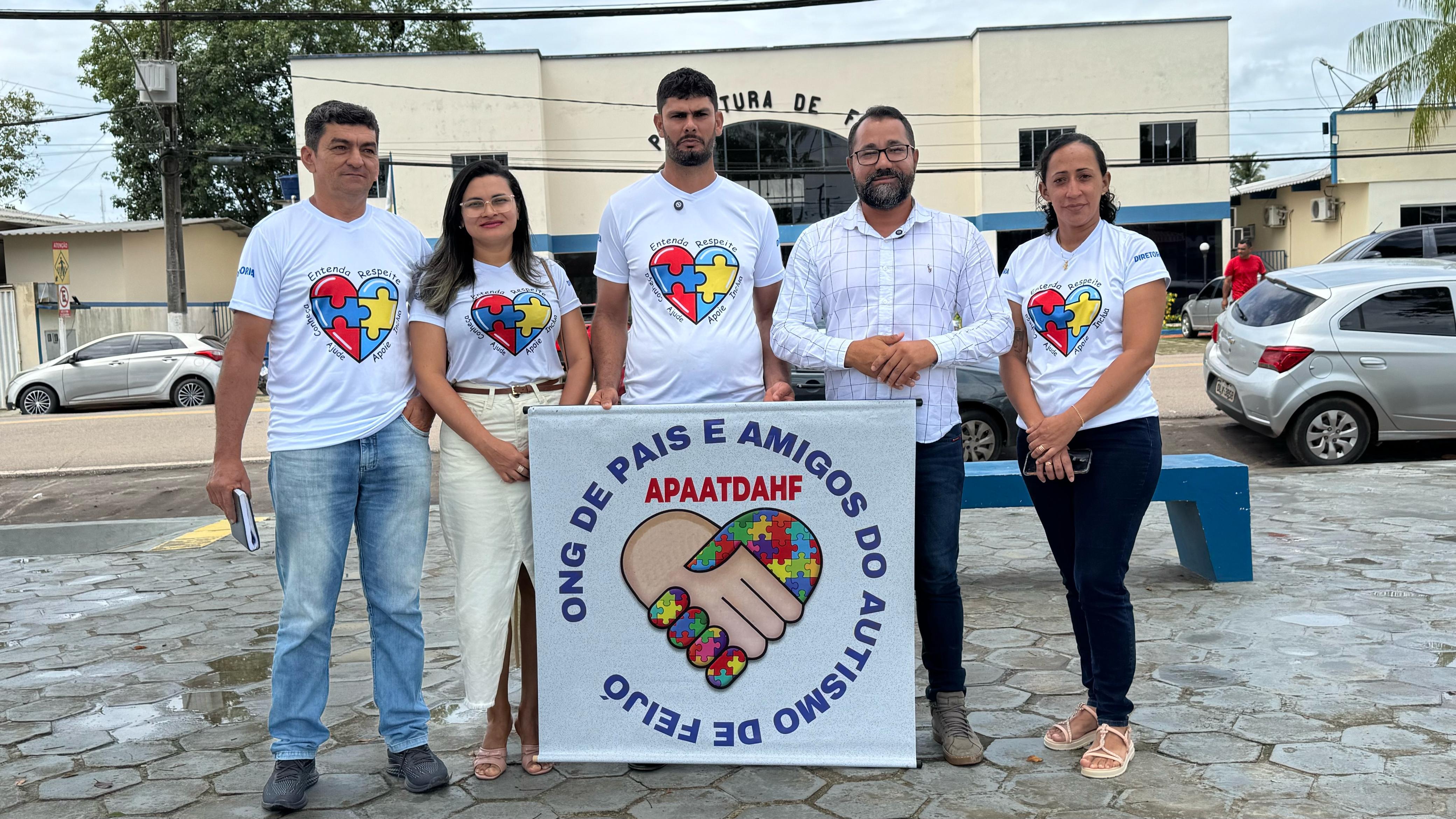 Prefeito Railson reúne-se com ONG de autismo e anuncia doação de terreno para novo Centro de Atendimento em Feijó